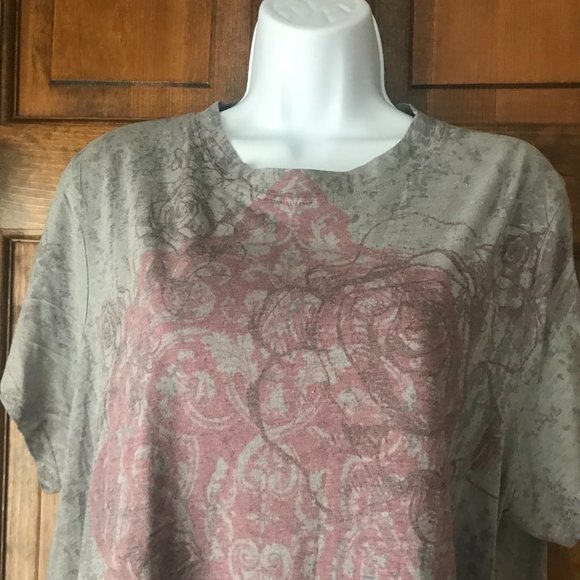FINAL PRICE - Self Esteem Gray with Fuchsia & Blue Roses Short Sleeve Tee XL - Picture 2 of 11